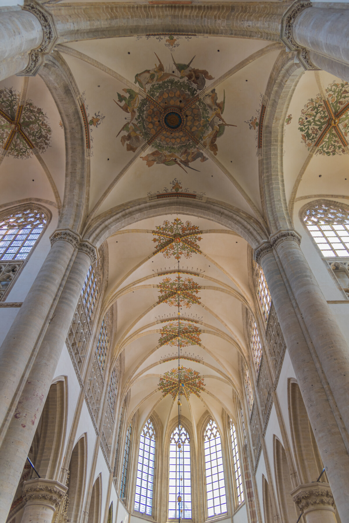 Plafondgewelf Grote Kerk Breda foto Jan Korebrits