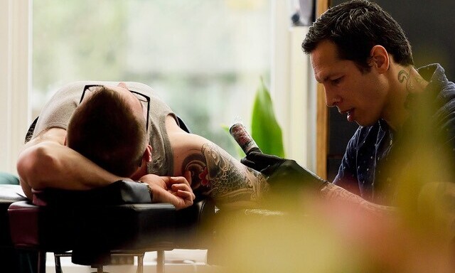 Bunker Tattoo Roger 2